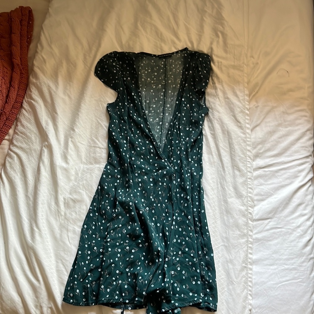 Brandy Melville floral green printed tie dress